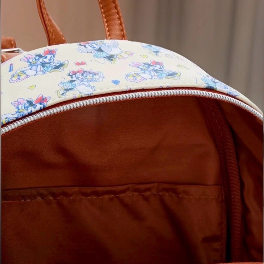 NEW Loungefly All Over Print Disney BFF MINNIE MOUSE & DAISY DUCK White Backpack - Picture 5 of 5